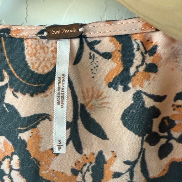 Free People|Cruisin Together Boho mixed print crop top,tribal floral long sleeve - Picture 13 of 16